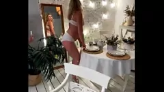 Jouer Spia la calda MILF russa SugarNadya in primo piano bagnato e disordinato