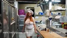 Sesso con una brava cuoca cattiva scopa quando lei cucina