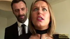 Jouer Brutal Futi en levrette au bureau avec éjaculation sur le visage