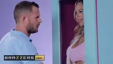 تشغيل الجنس مثل كتاب مع سيدة شقراء لطيف