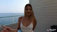 Reproduzir A mulher esplêndida te faz sentir um forte desejo