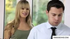 تشغيل الفتيات المعتديات يجبرن على ممارسة الجنس في كس