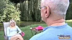 تشغيل تنسى أن لديها عشيقة بعد أن وضعت صاحب الديك في بوسها