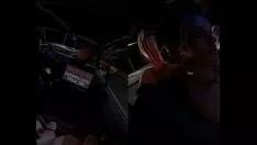 Abspielen Intensiver Fick mit einer jungen Frau auf dem Autositz