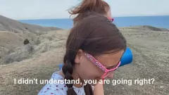 Afspelen Hete tiener Kate krijgt echte amateurtrio-actie op gras