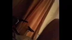 Abspielen Britisches weißes Mädchen gibt geilem Inder schlampigen Blowjob und Rimjob