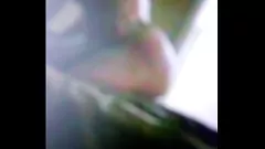 Jouer Une amatrice blonde aux gros seins chevauche la bite d'un inconnu généreux