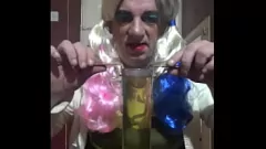 تشغيل سيسي Crossdresser ثنائي الجنس مارك رايت ، يحب ديك وجمل