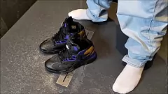Odtwórz DRUCH i cum na płótnie Reebok Shaq Attaq - mokre dżinsy Bukkake