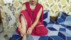 تشغيل الرومانسية الهندية Bhabhi في وقت متأخر من الليل مع ديفرها: كس الحلاقة والثدي الكبير