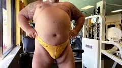 Redare Muscle Bear Orgasm de mâini fără bunuri la sală
