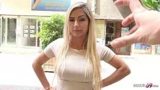 Incesto con un fratello dotato che fugge la sorella spaventata dal cazzo